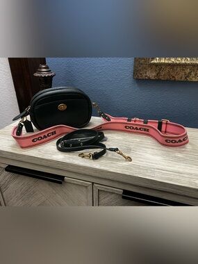 Coach Amazon Green Pebbled Leather Crossbody with Pink Logo Strap & Extra Strap